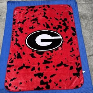 College Covers 86"x63" UGA Georgia Bulldogs Soft Raschel Plush Throw Blanket